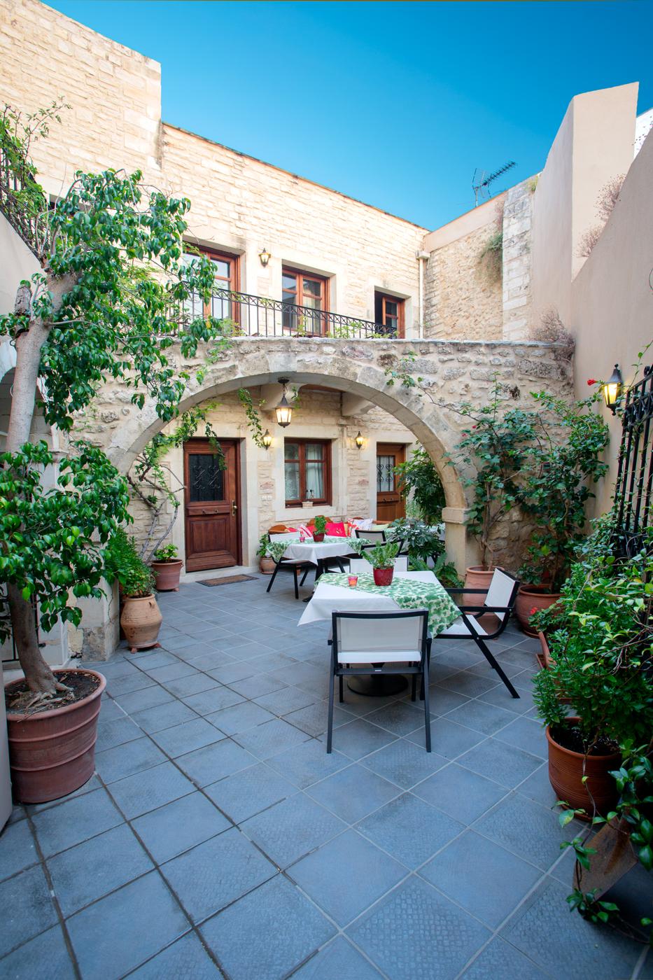 Casa Moazzo Suites And Apartments Rethymno Exteriör bild